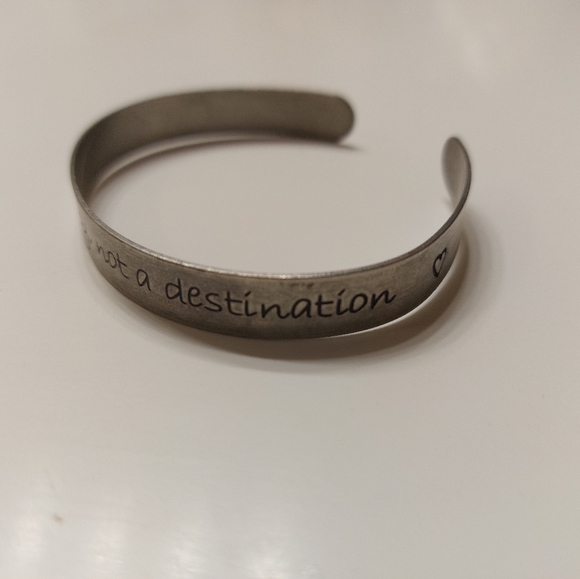 Silver cuff engraved bracelet - Picture 2 of 2